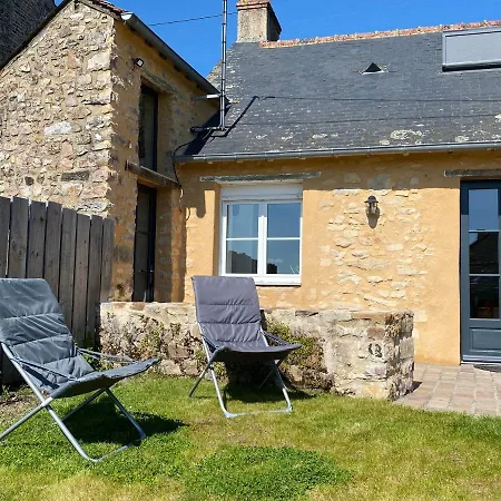 Du Petit Rocher Suzanne בית נופש Sainte-Suzanne (Mayenne)