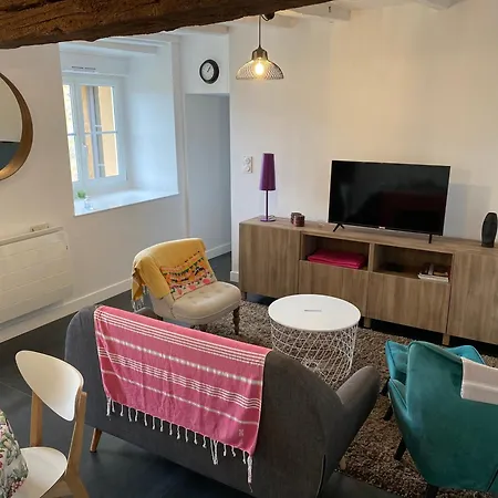 Hébergement de vacances Du Petit Rocher Suzanne Sainte-Suzanne (Mayenne)