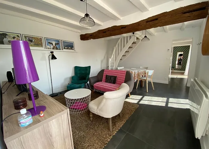 Du Petit Rocher Suzanne بيت للعطل Sainte-Suzanne (Mayenne)