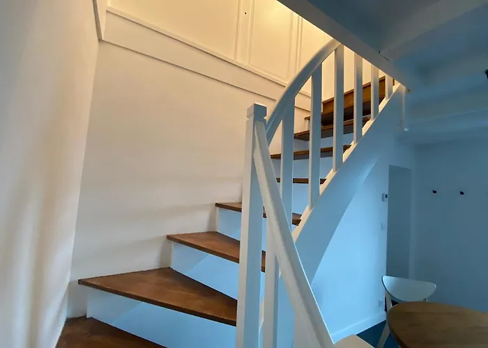 Du Petit Rocher Suzanne